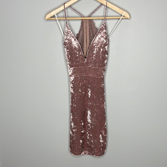 G by guess velvet mini dress in mauve women’s size XS - Picture 3 of 8